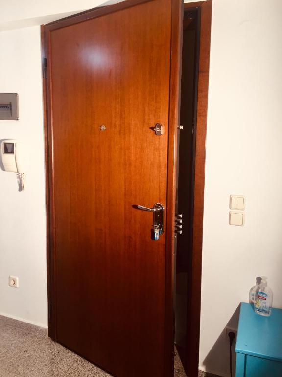 Marios Isimeriahomz Thessaloníki Luaran gambar